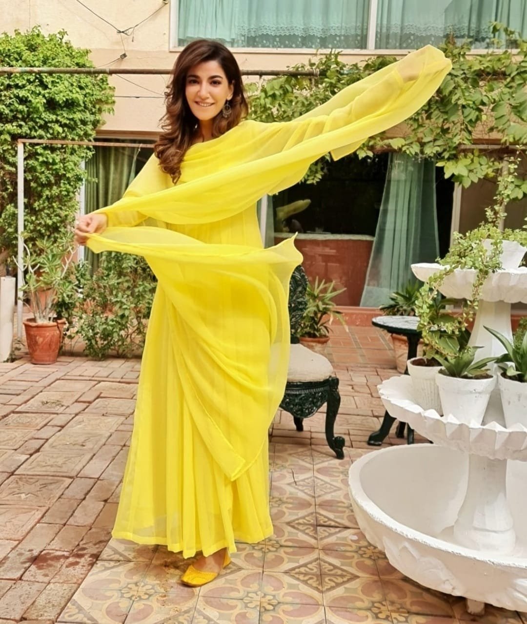 Lemon Chiffon Maxi With Duppatta (02 Piece)